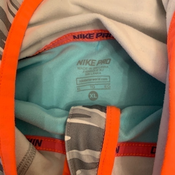 NIKE Pro Red Hoodie - Picture 2 of 3